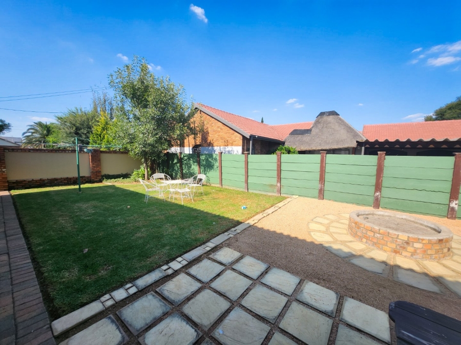 3 Bedroom Property for Sale in La Hoff North West